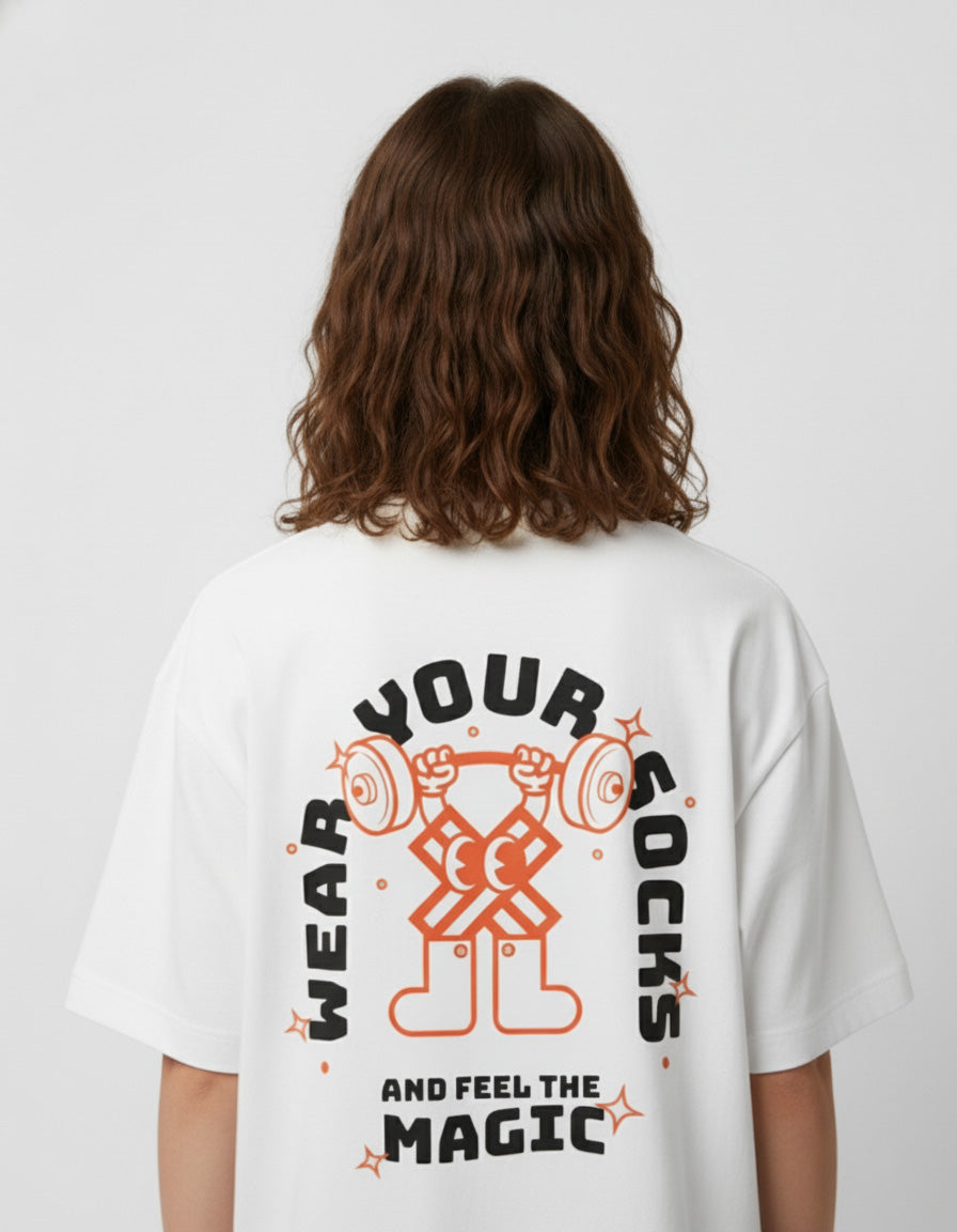 Feel the Magic - Oversized Tee